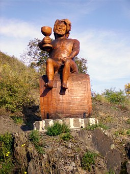 escultura-bacchus-viñedo-rhin