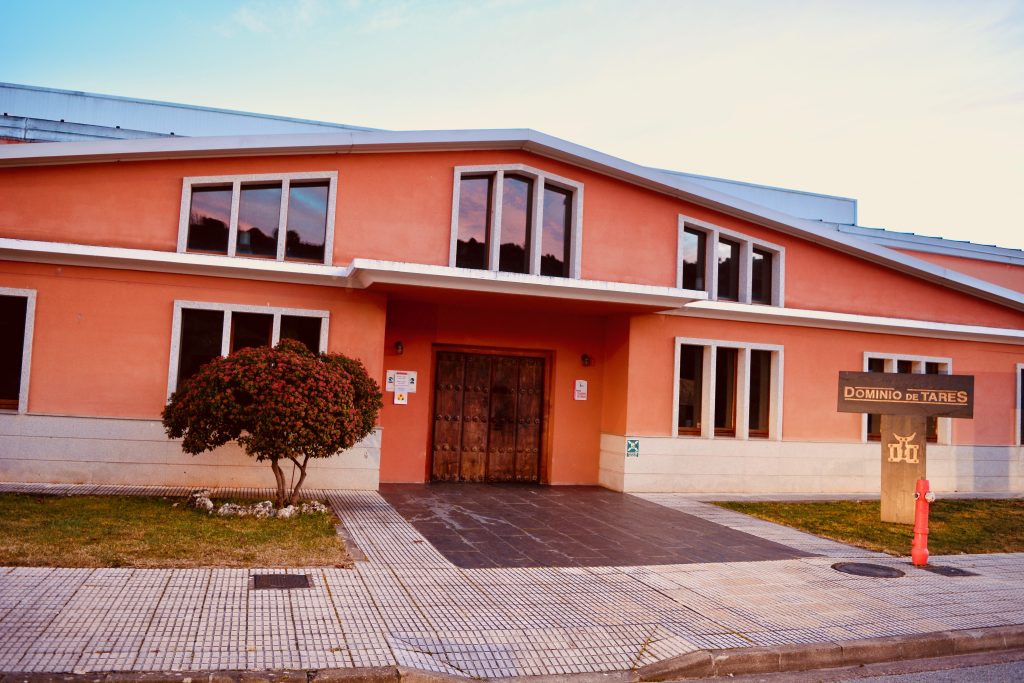 bodega-dominio-de-tares