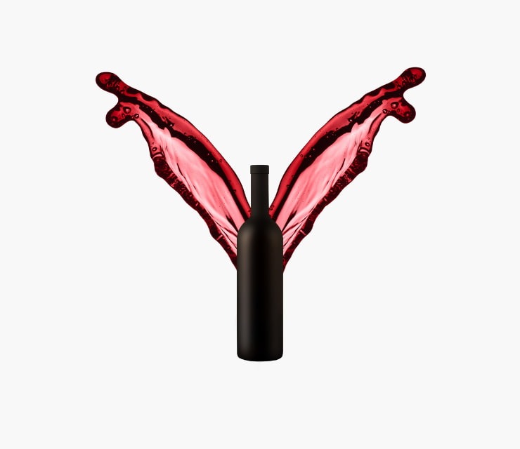 foto-diseño-botella-vino-tinto-con-alas